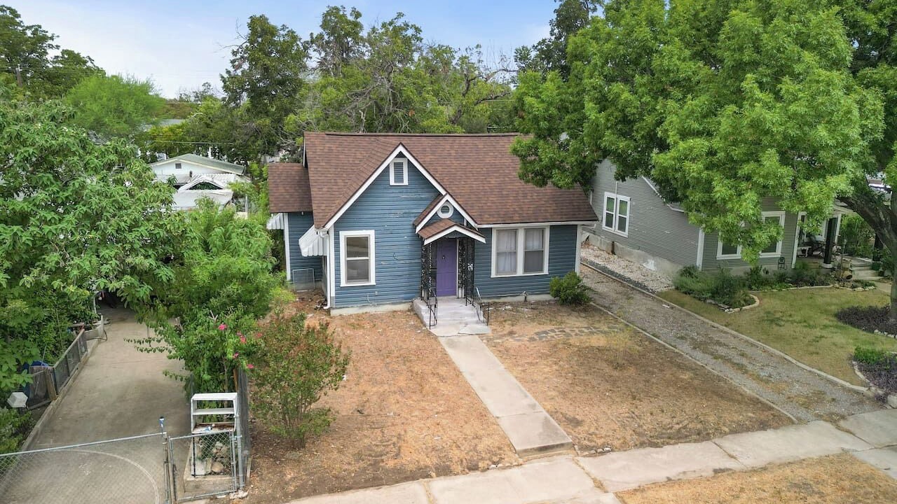 Photo of Outdoor in Highland Park