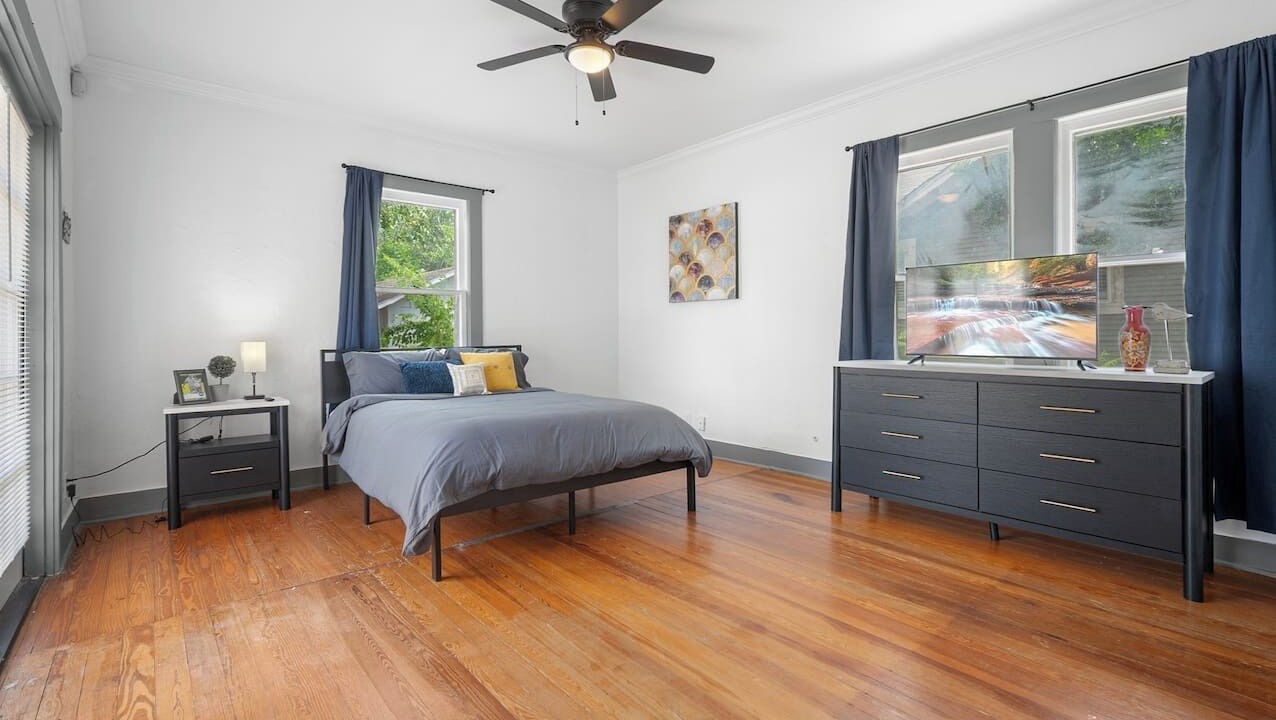 Photo of Bedroom in Highland Park