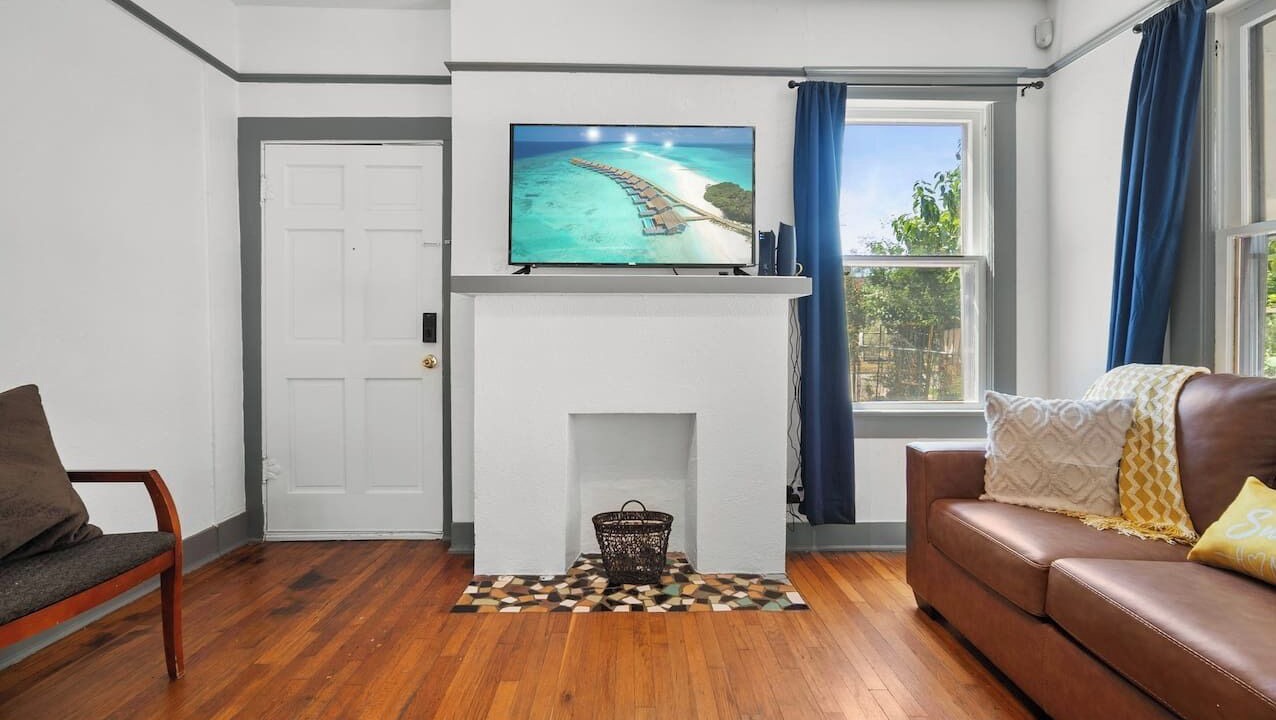 Photo of Livingroom in Highland Park