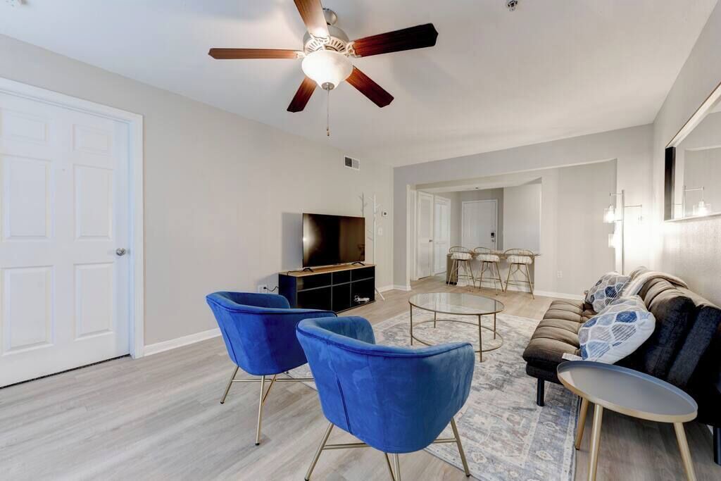 Photo of Livingroom in Pleasant Valley