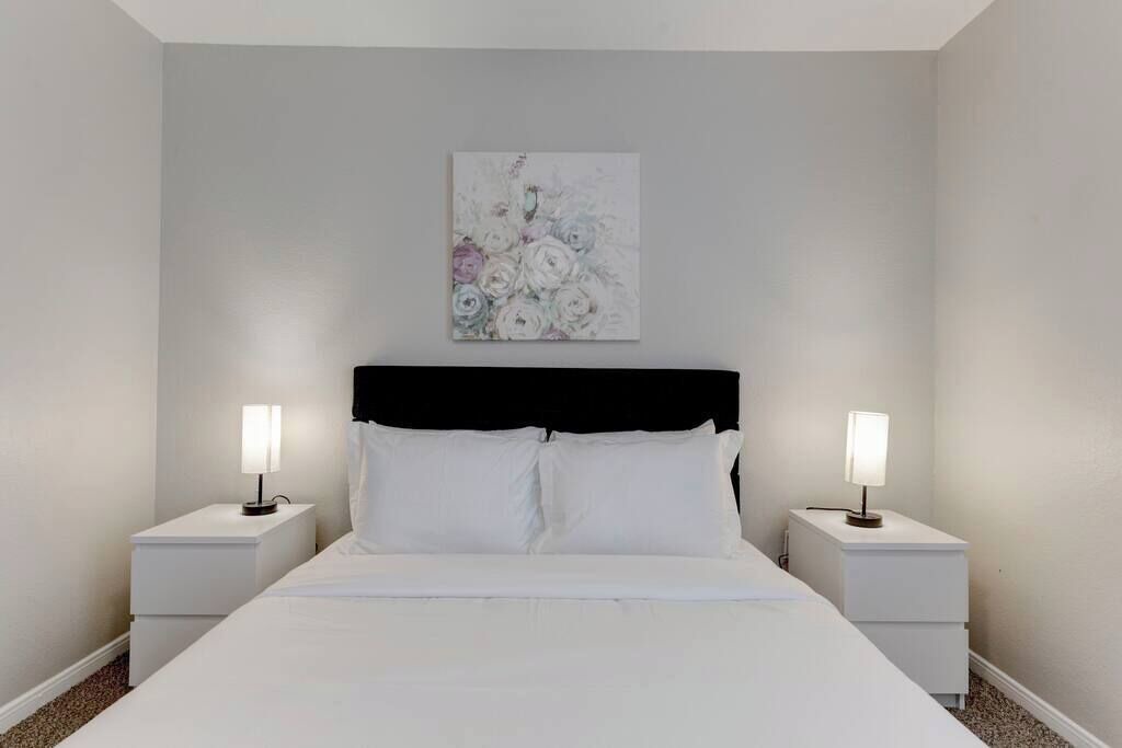 Photo of Bedroom in Pleasant Valley