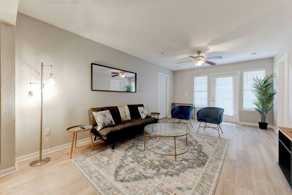 Photo of Livingroom in Pleasant Valley