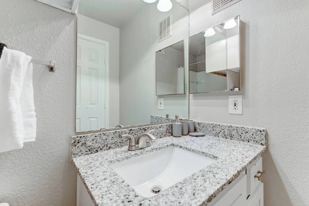 Photo of Bathroom in Pleasant Valley