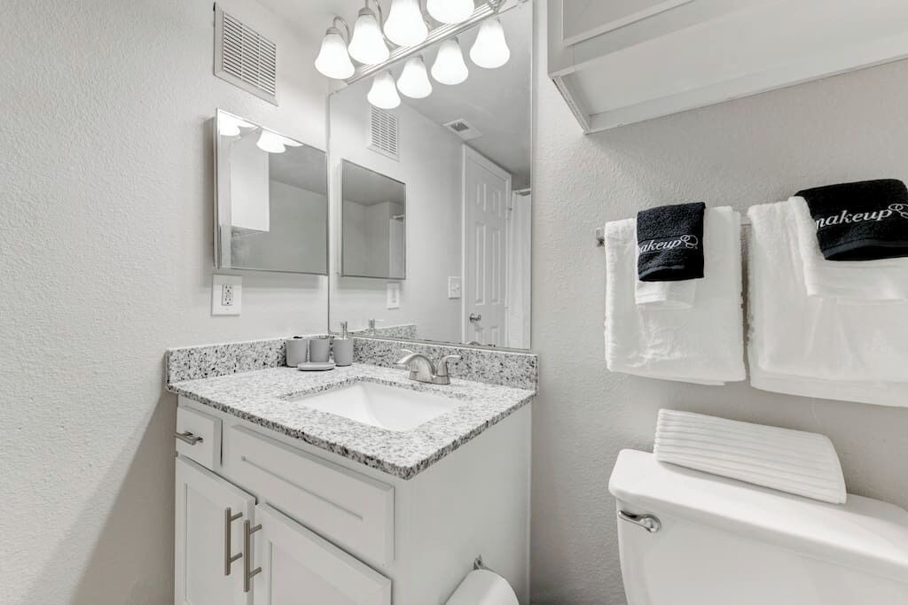Photo of Bathroom in Pleasant Valley