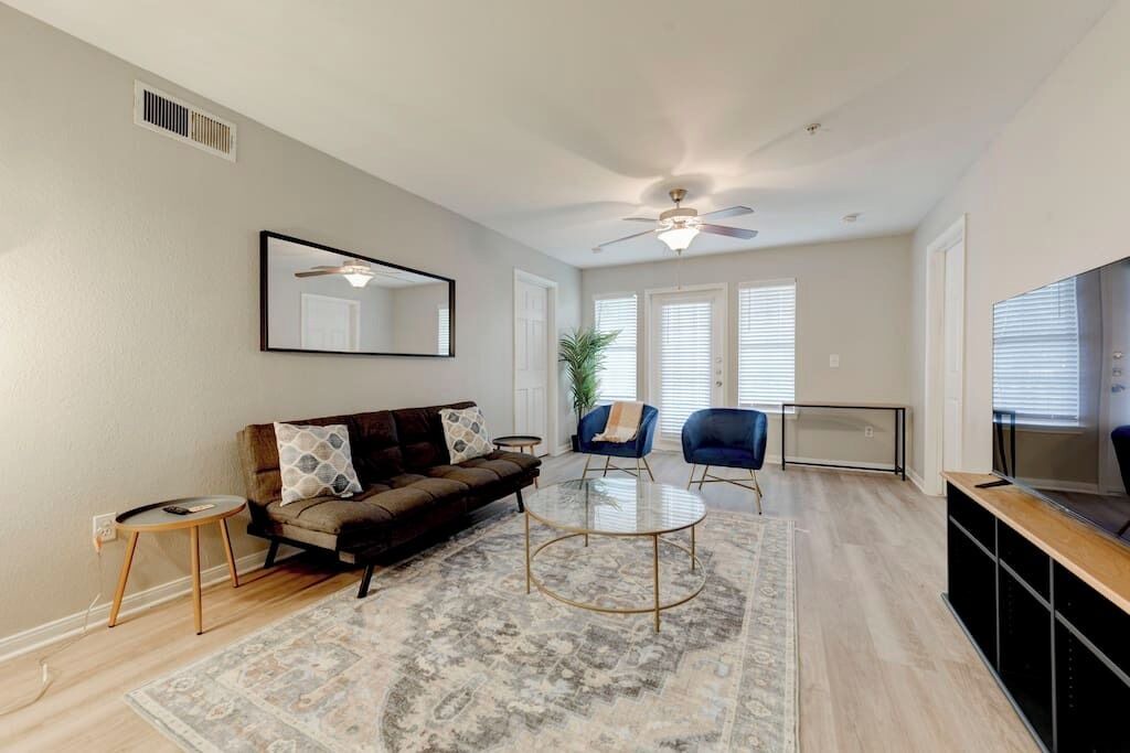 Photo of Livingroom in Pleasant Valley