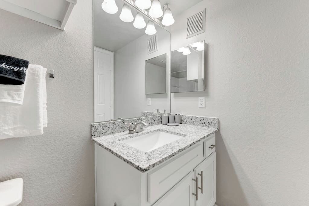 Photo of Bathroom in Pleasant Valley