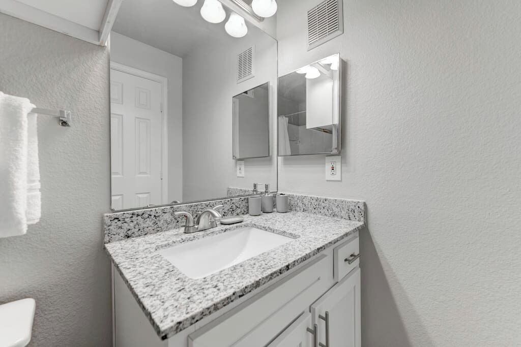 Photo of Bathroom in Pleasant Valley