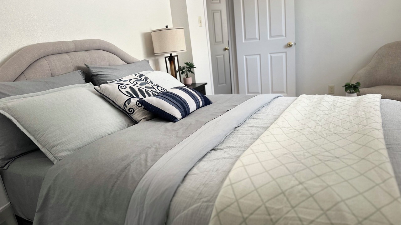 Photo of Bedroom in Arden-Arcade