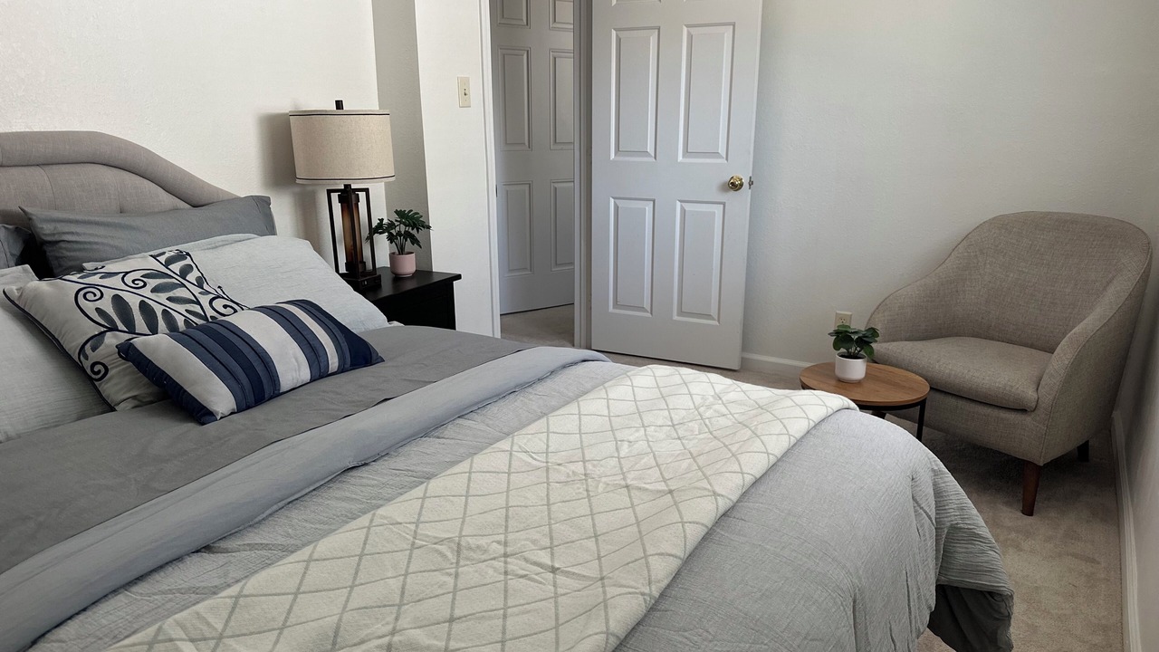 Photo of Bedroom in Arden-Arcade