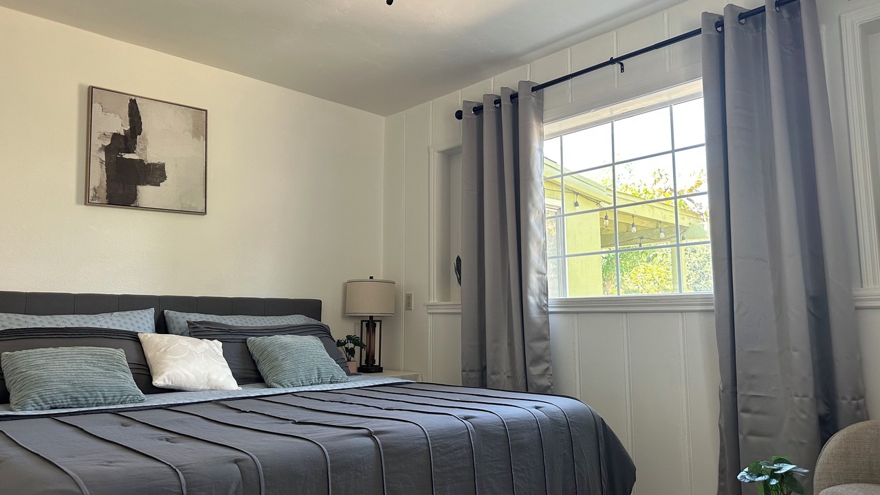 Photo of Bedroom in Arden-Arcade