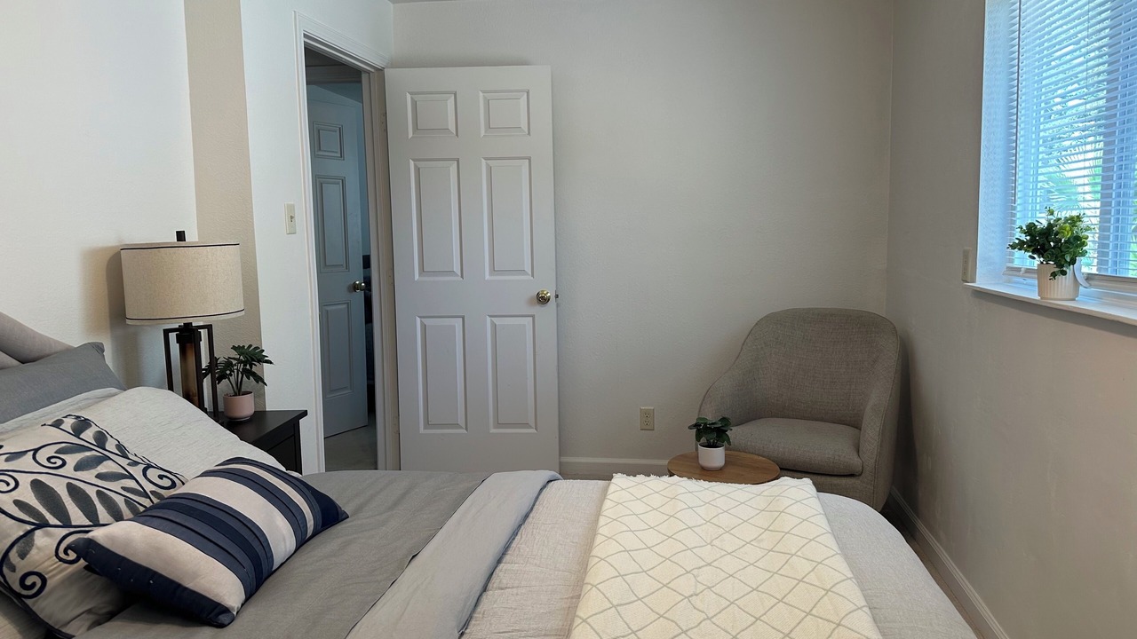 Photo of Bedroom in Arden-Arcade