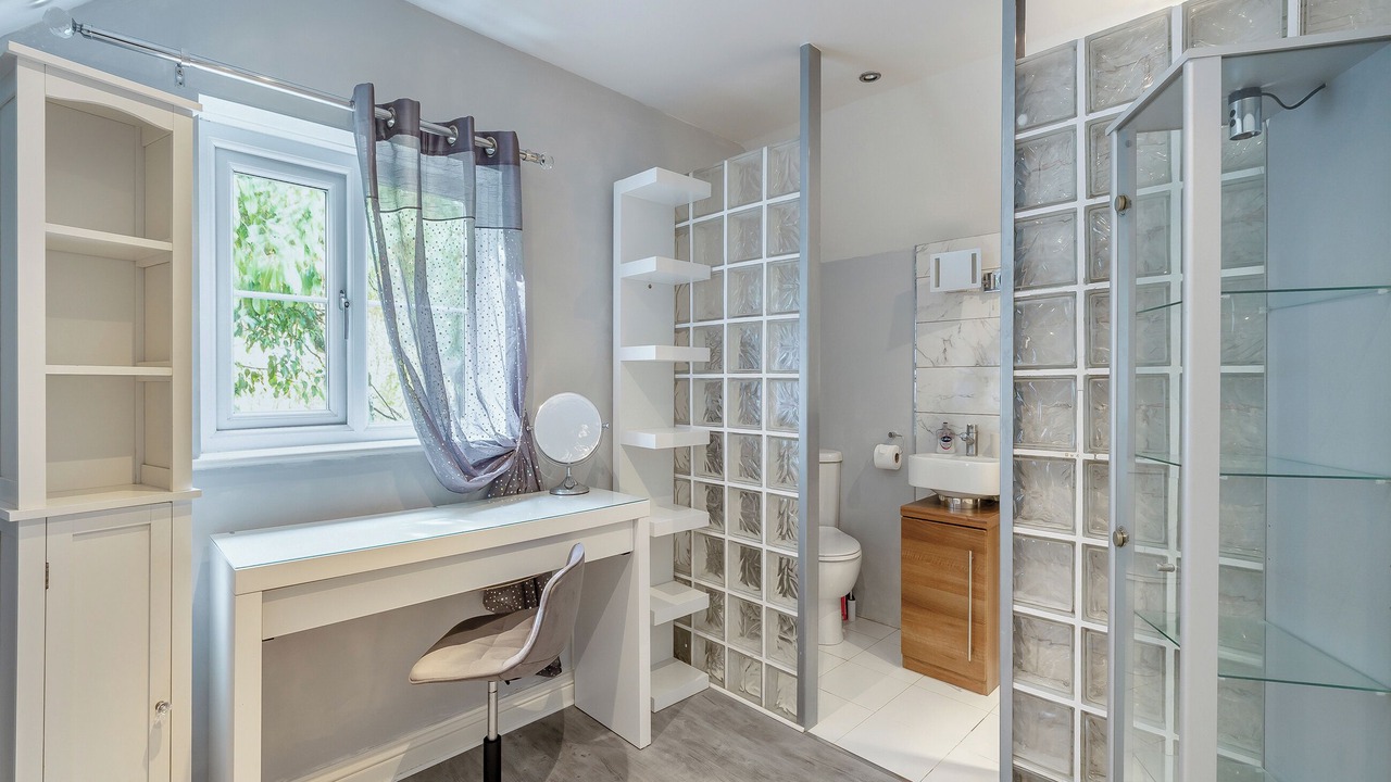 Photo of Others in Elvaston