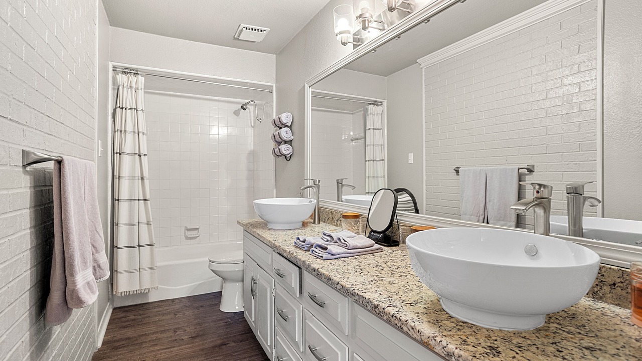 Photo of Bathroom in Rowlett