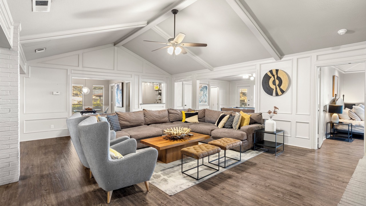 Photo of Livingroom in Rowlett