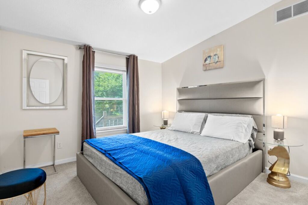 Photo of Bedroom in Lansing