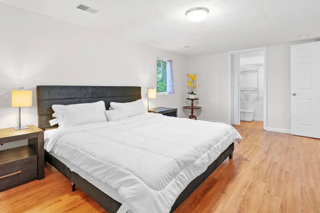 Photo of Bedroom in Lansing