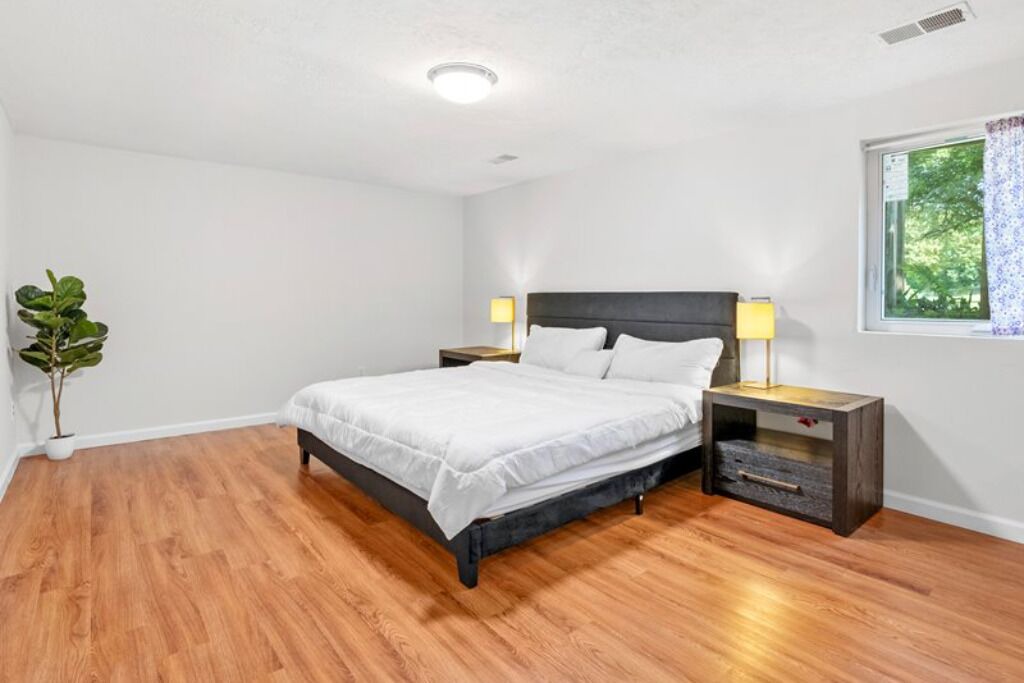 Photo of Bedroom in Lansing