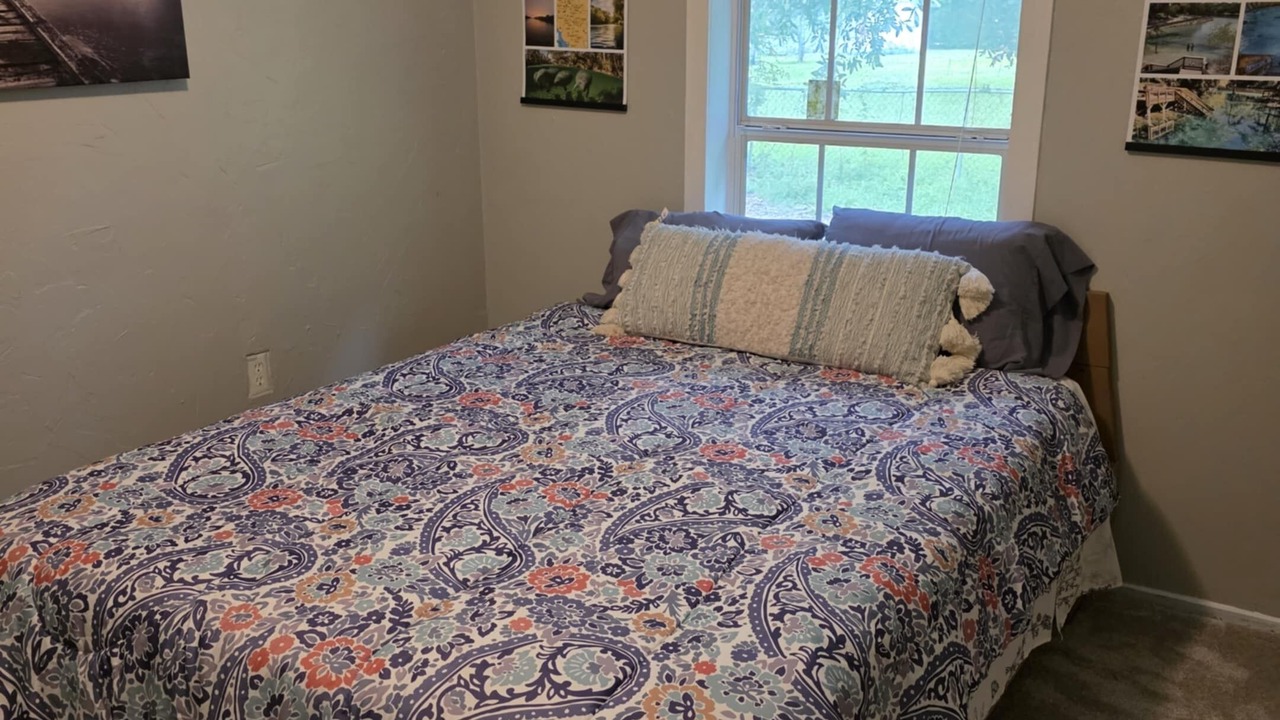 Photo of Bedroom in High Springs