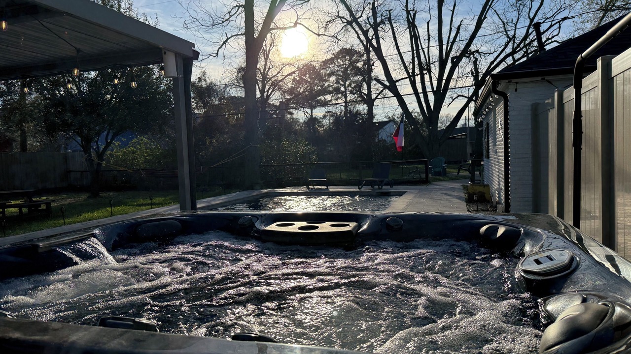 Photo of Outdoor in Spring Branch West