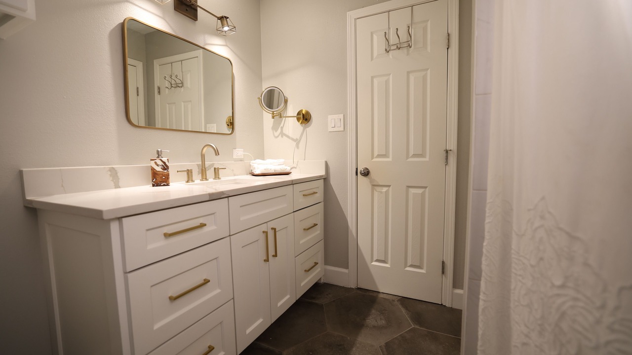 Photo of Bathroom in Spring Branch West
