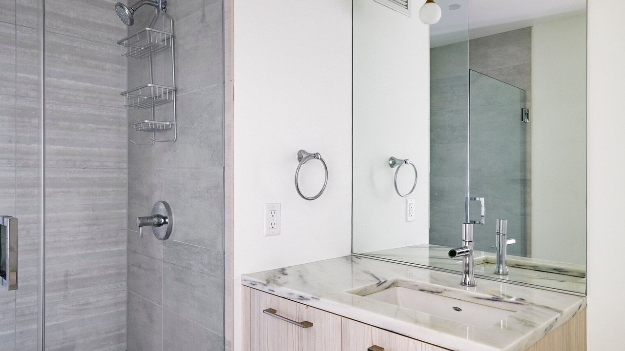 Photo of Bathroom in West Loop Gate