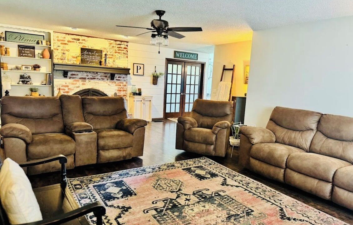 Photo of Livingroom in Clinton