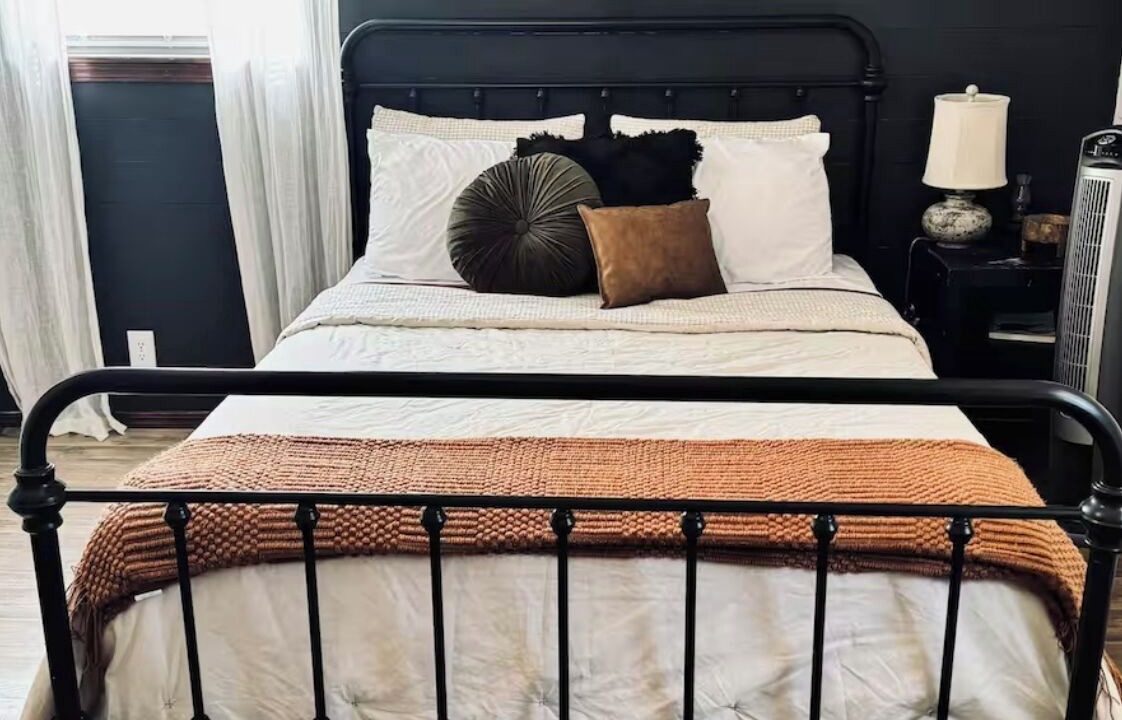 Photo of Bedroom in Clinton