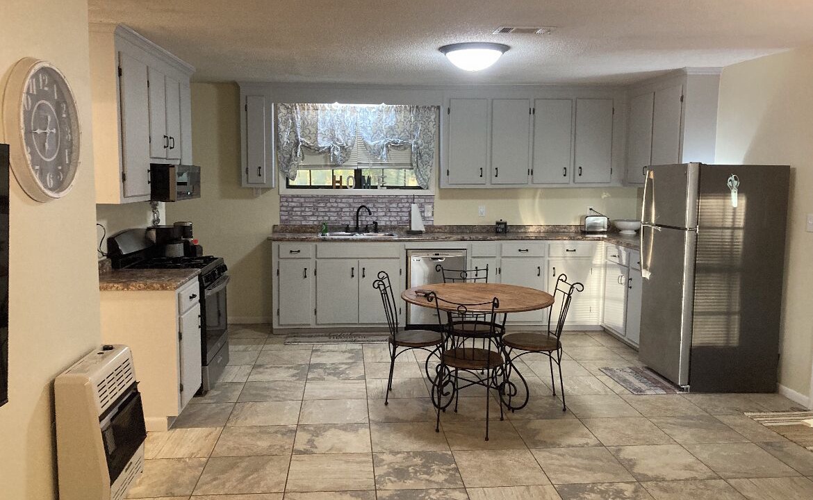 Photo of Kitchen in Mantachie