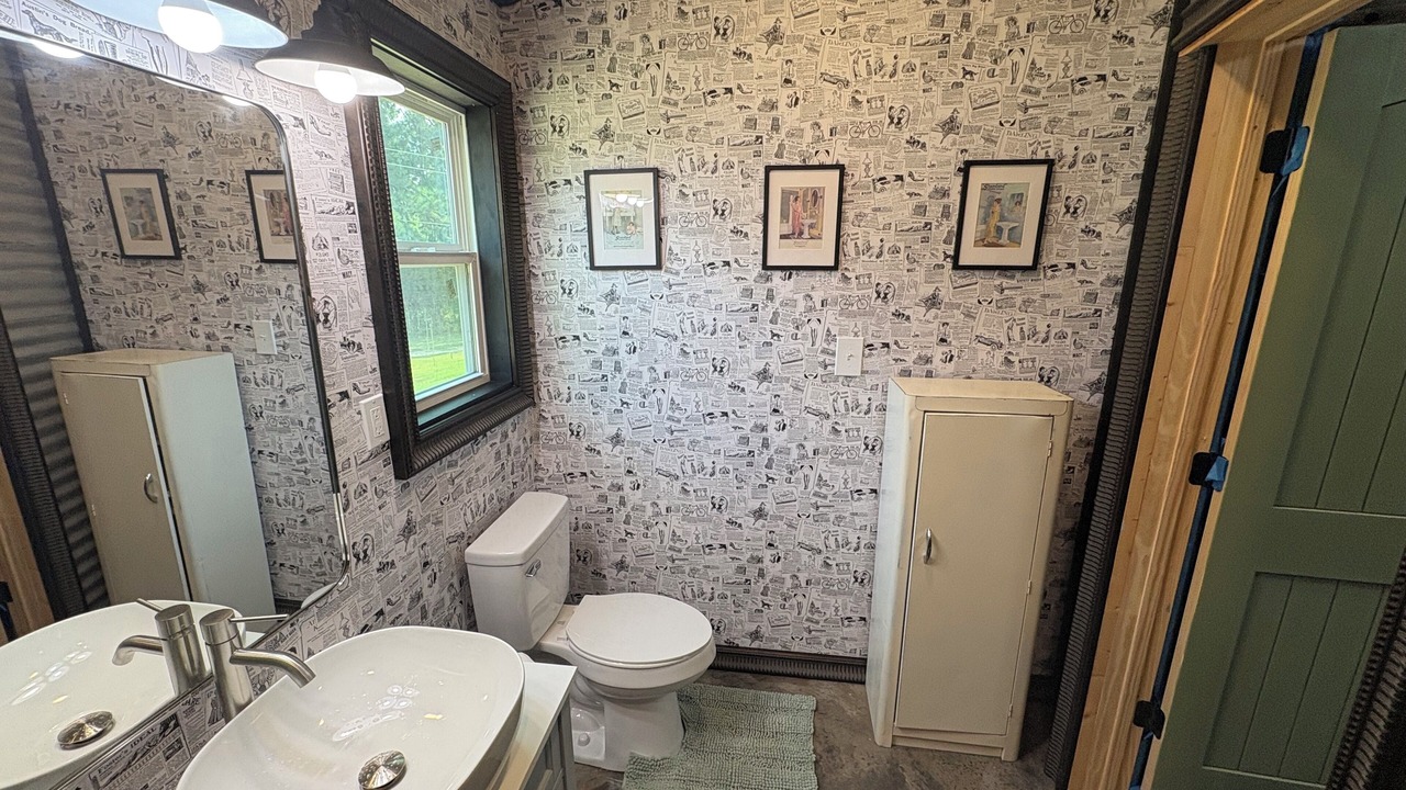Photo of Bathroom in Navasota