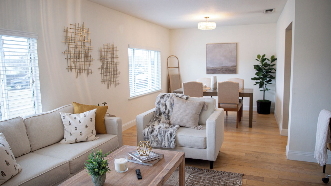 Photo of Livingroom in Downtown