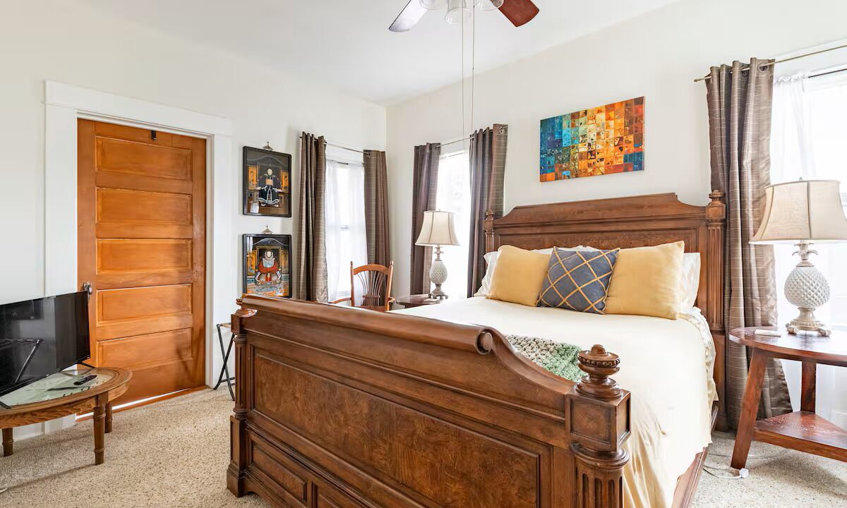 Photo of Bedroom in Mahncke Park