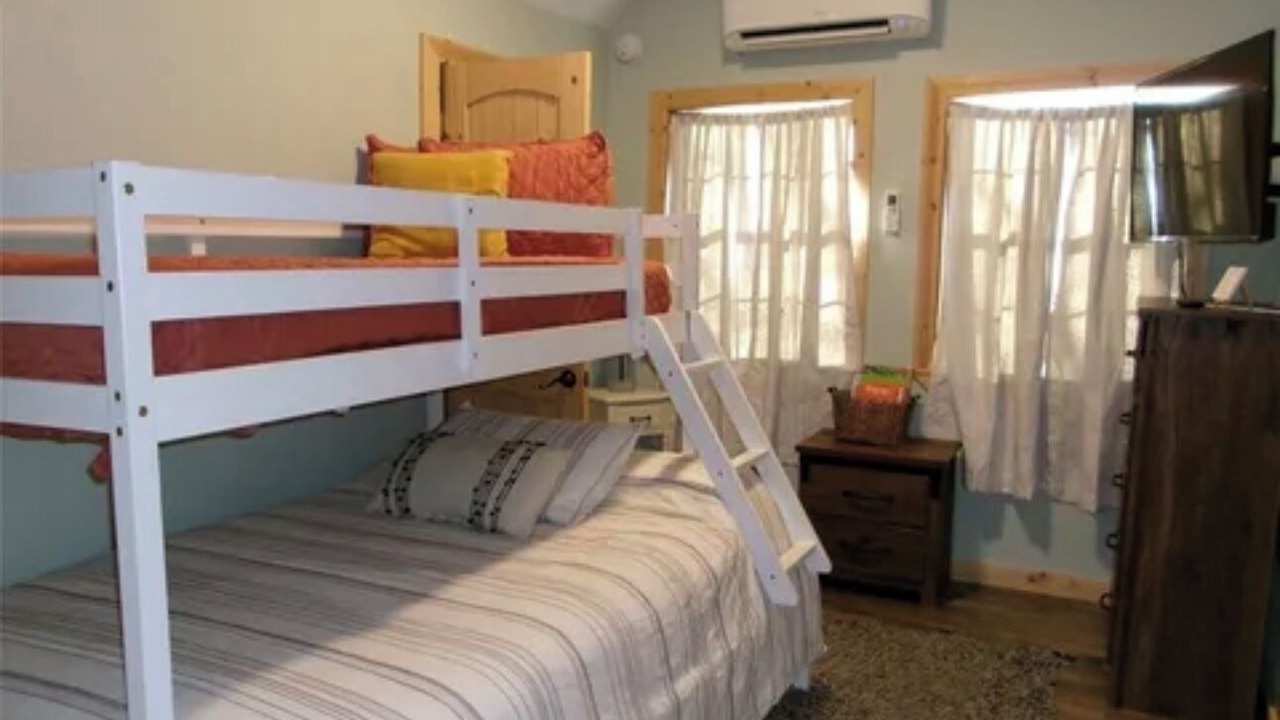 Photo of Bedroom in Cookson