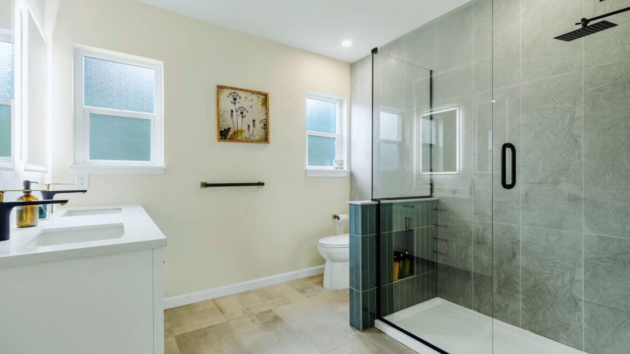 Photo of Bathroom in Lakeland South