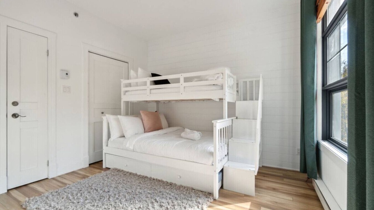 Photo of Bedroom in Tremblant-Les-Eaux