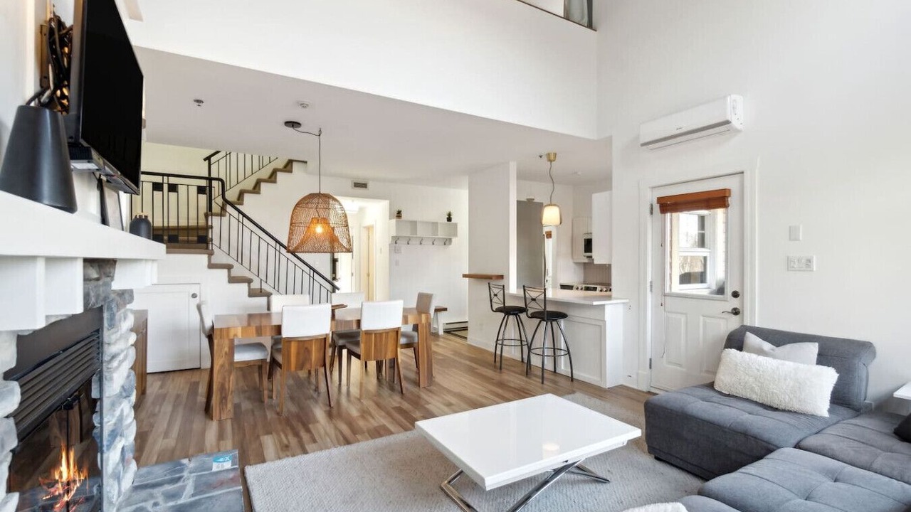 Photo of Livingroom in Tremblant-Les-Eaux