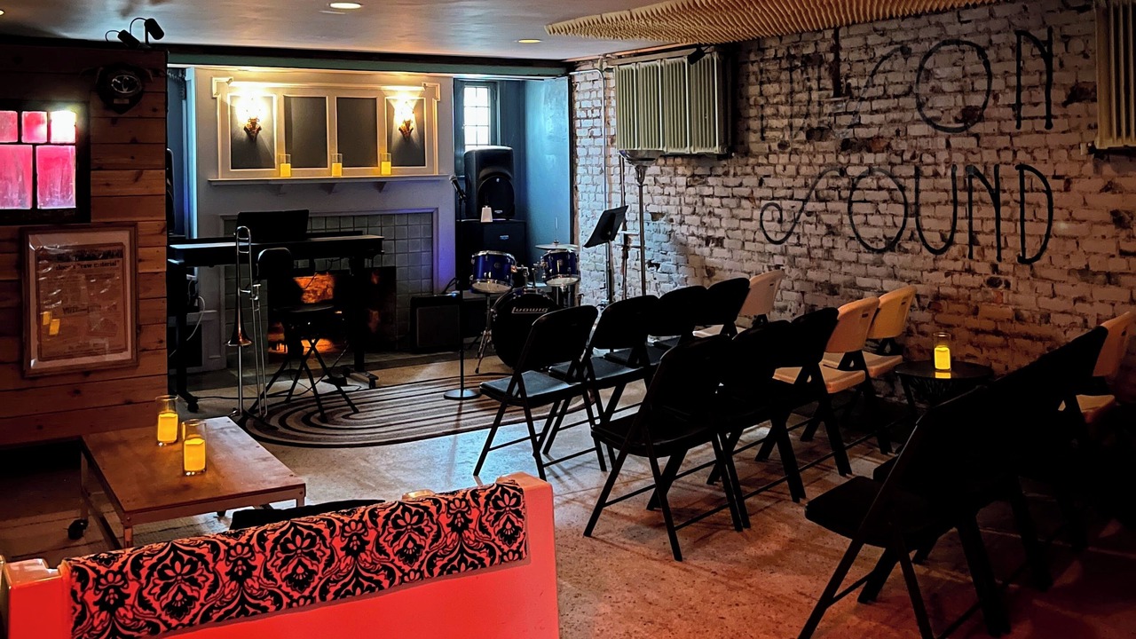 Photo of Livingroom in Detroit