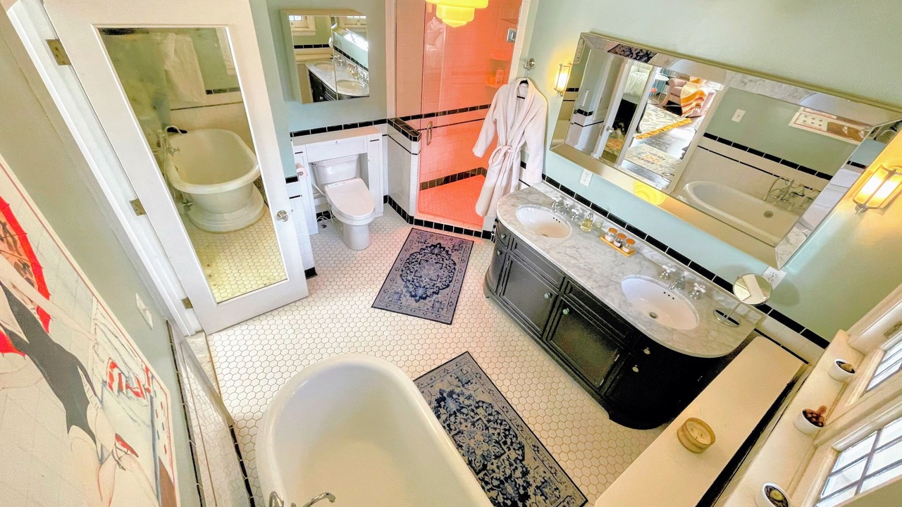 Photo of Bathroom in Detroit