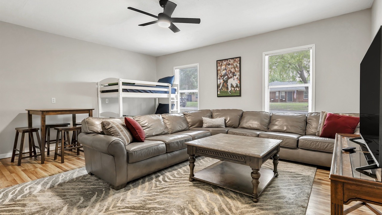 Photo of Livingroom in College Station