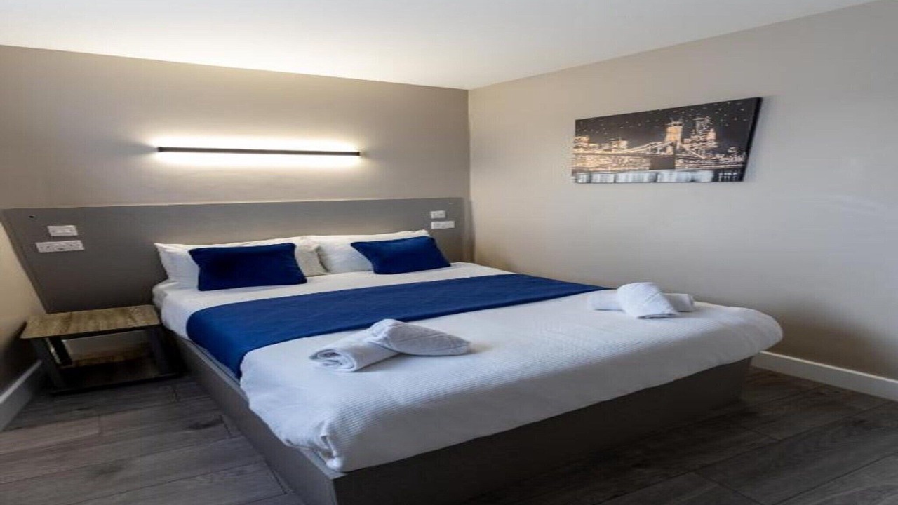 Photo of Others in Palmers Green