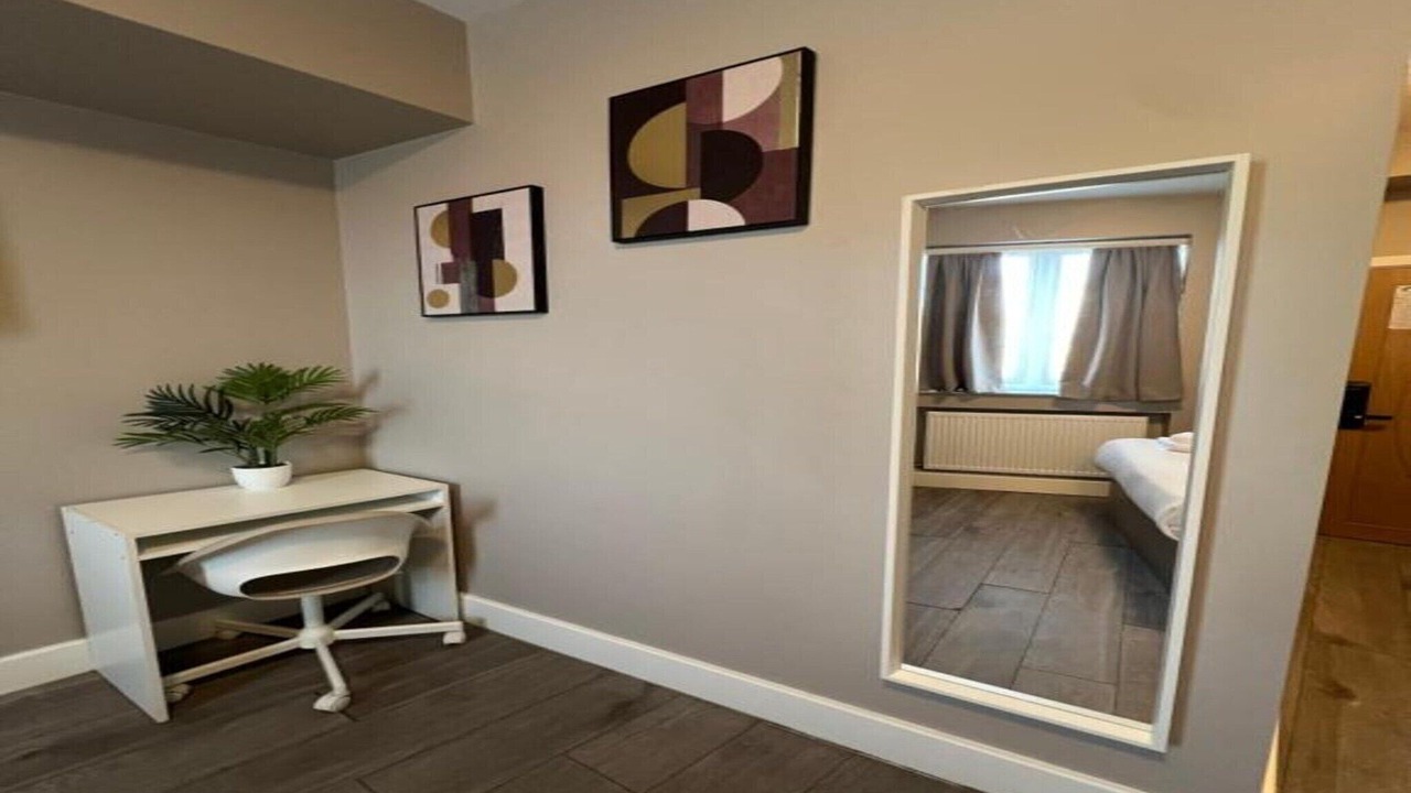 Photo of Others in Palmers Green