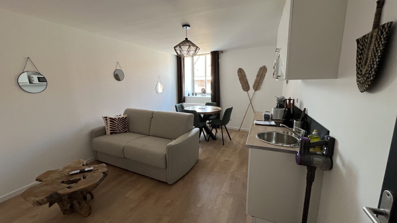 Photo of Livingroom in Lens