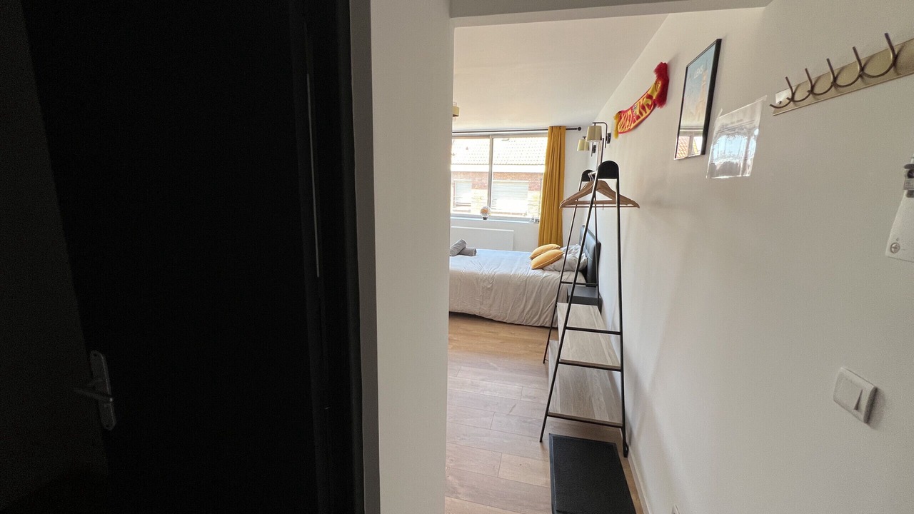 Photo of Bedroom in Lens