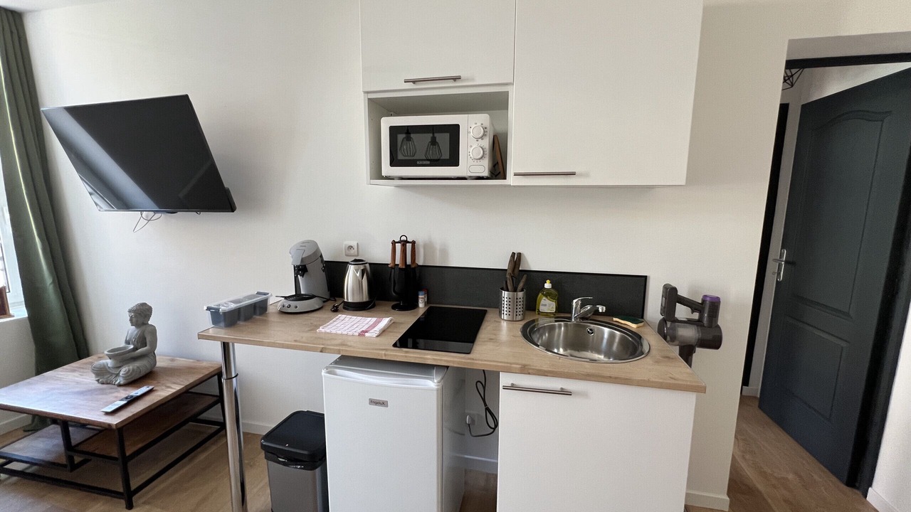 Photo of Kitchen in Lens