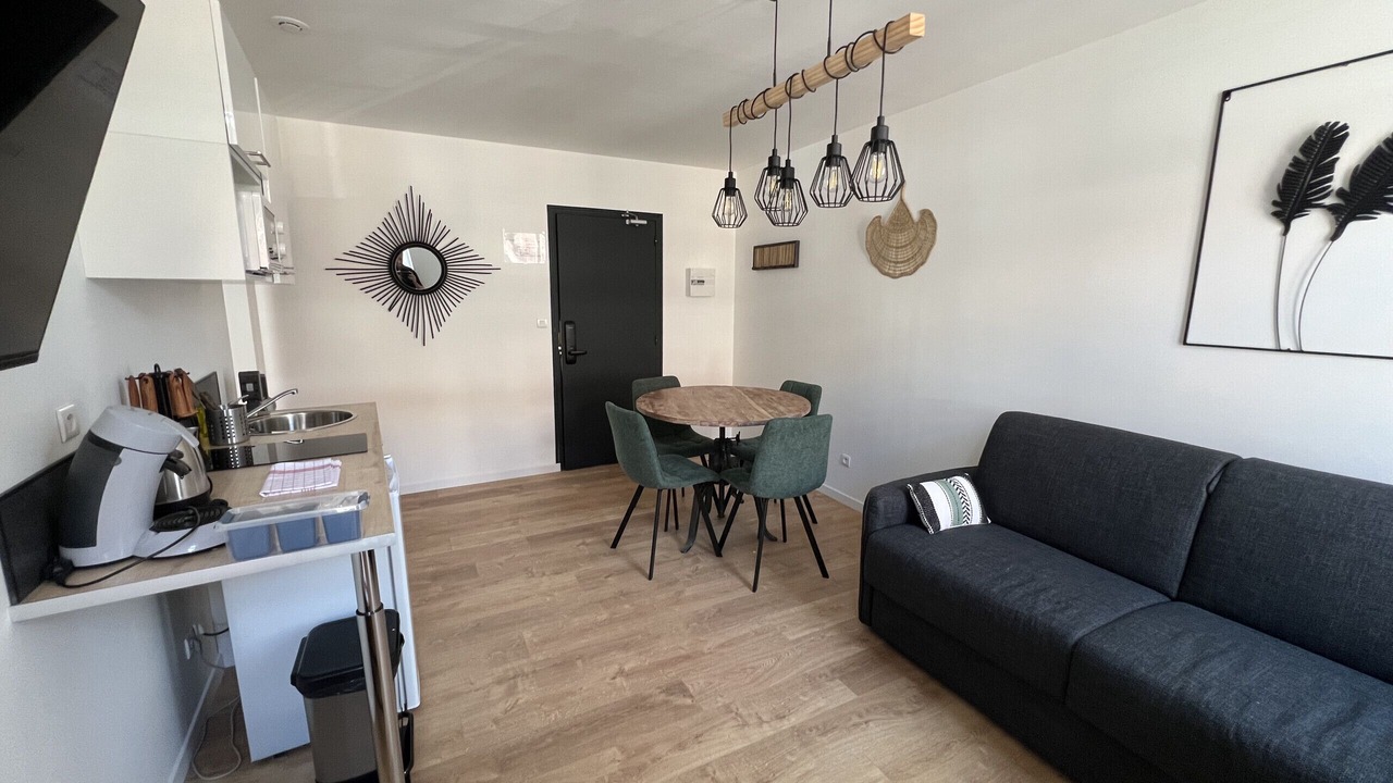 Photo of Livingroom in Lens