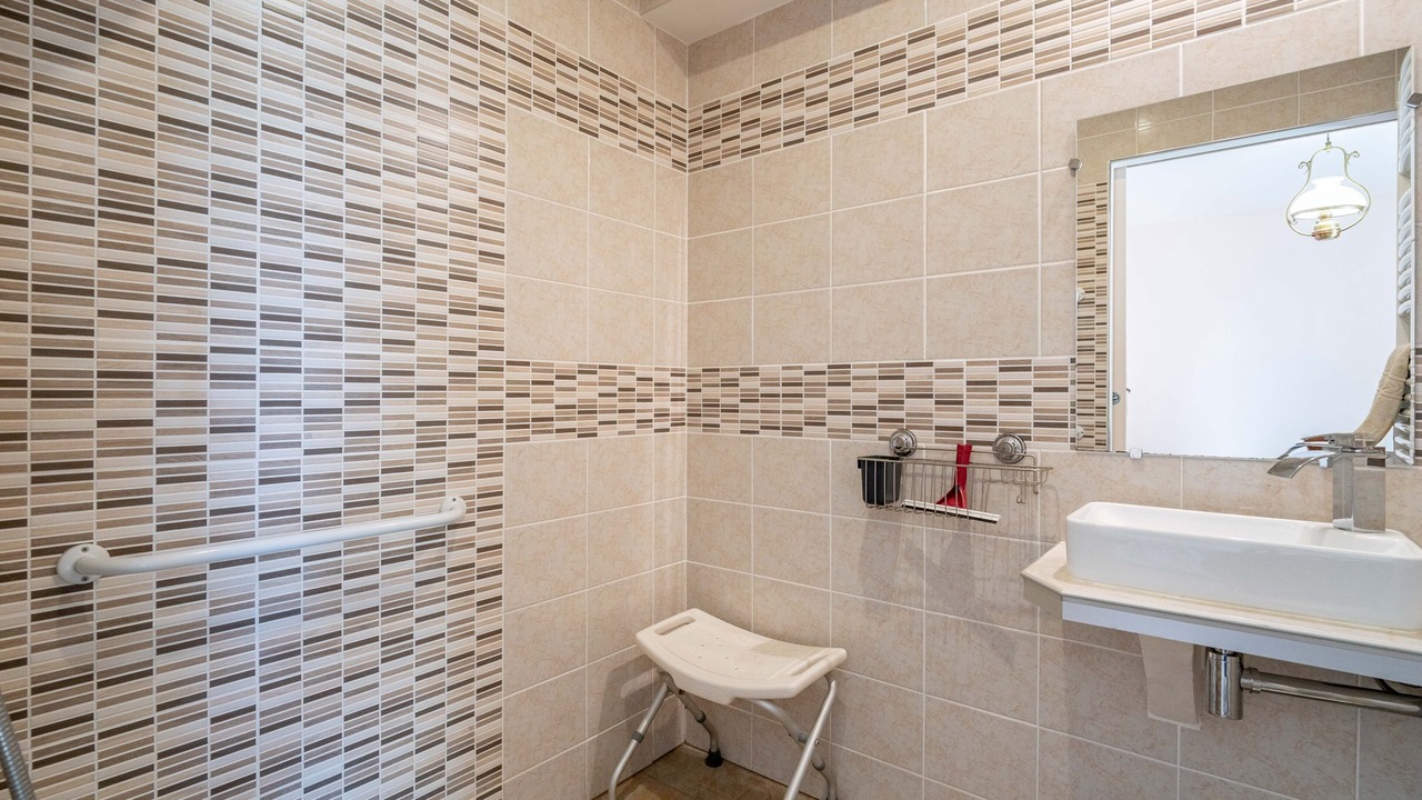 Photo of Bathroom in Bizanet