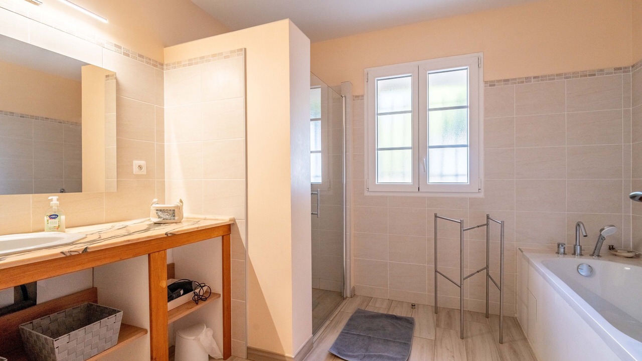 Photo of Bathroom in Bizanet