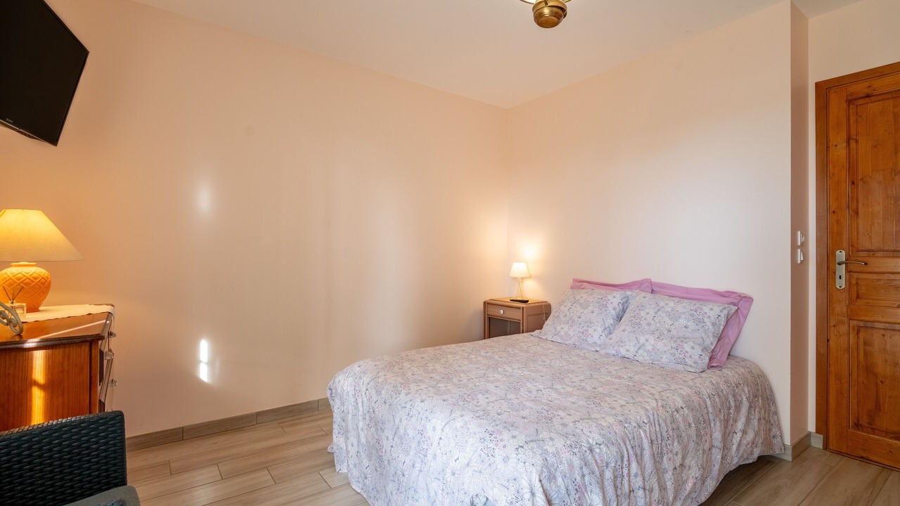 Photo of Bedroom in Bizanet