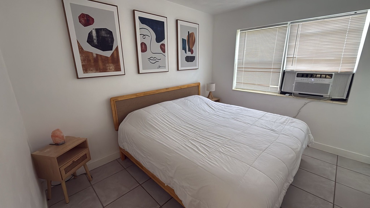Photo of Bedroom in Hallandale Beach