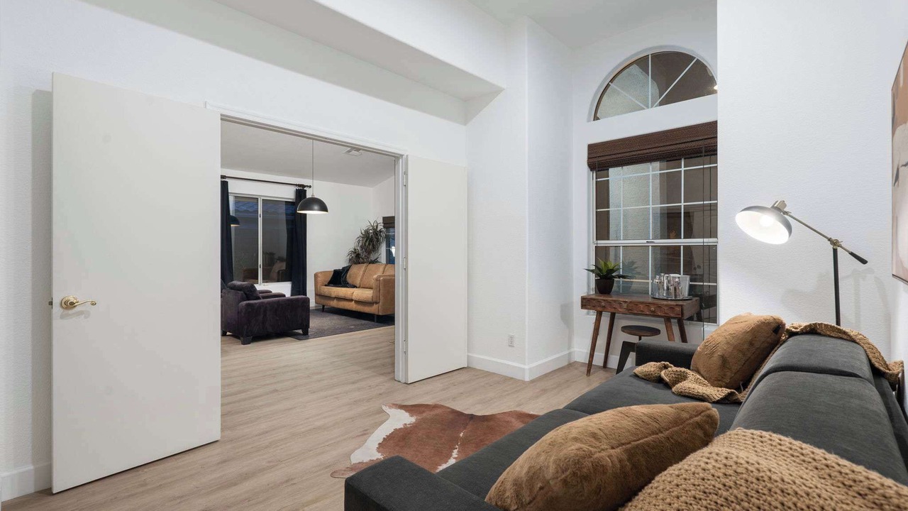 Photo of Livingroom in Arrowhead Lakes