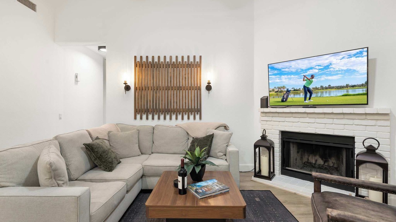 Photo of Livingroom in Arrowhead Lakes